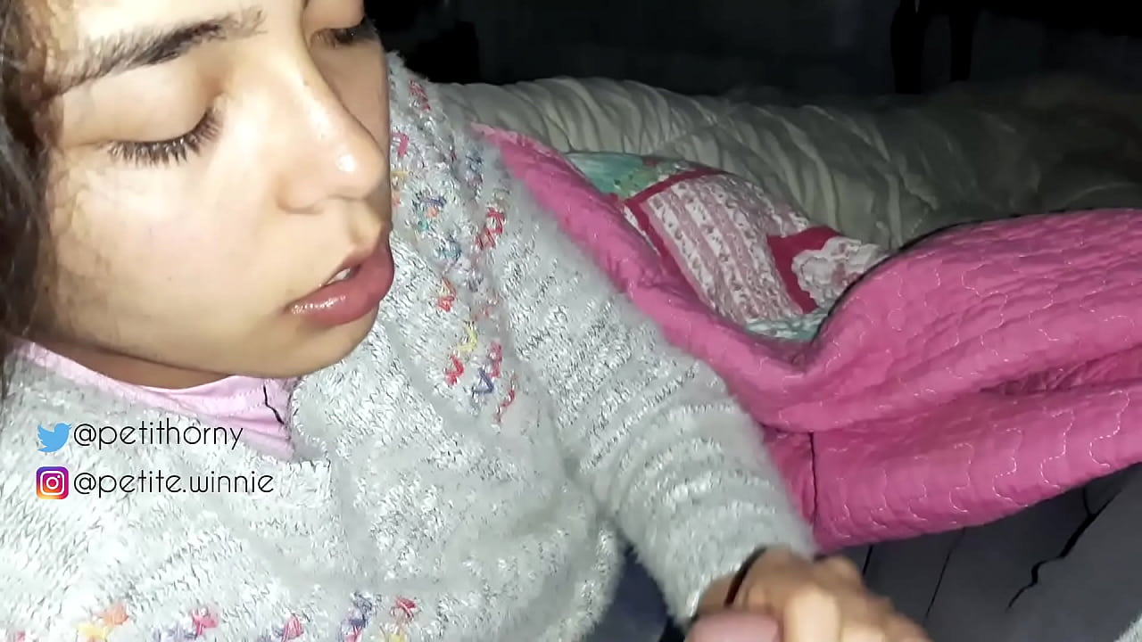 ਮੈਂ ਆਪਣੇ ਪਤੀ ਦਾ ਸਾਰਾ ਇਕੱਠਾ ਦੁੱਧ ਨਿਗਲ ਲਿਆ - ਕਮ ਨਾਲ ਜੀਭ ਦਿਖਾ ਰਹੀ ਹਾਂ